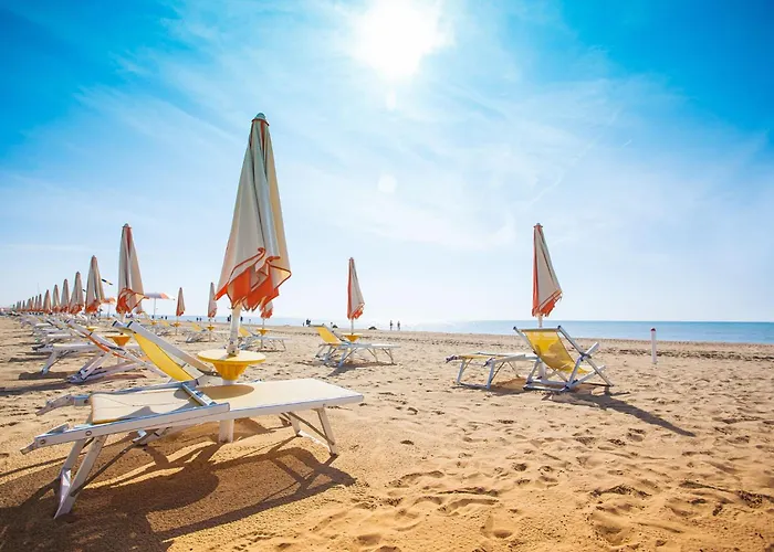 Beachside Comfort On First Floor Διαμέρισμα *